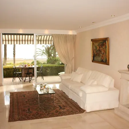 Apartment - L'omphale