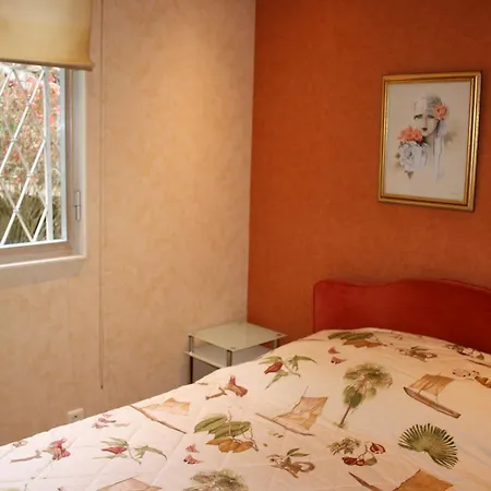 - L'omphale Apartment